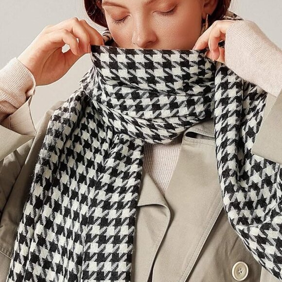 Oblong houndstooth Scarf - Picture 1 of 1